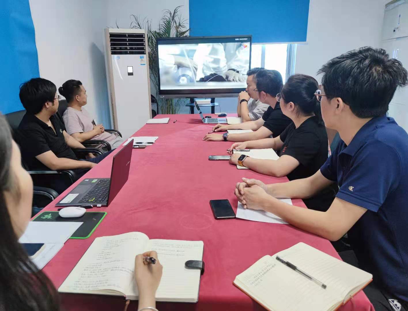 建筑智能化事業(yè)部傳達學(xué)習全國安全生產(chǎn)電視電話(huà)會(huì )議精神