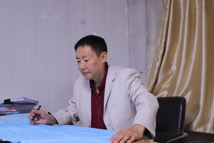 【善建·在身邊】認真與執著(zhù) 從“草根”到鐵“范”碗