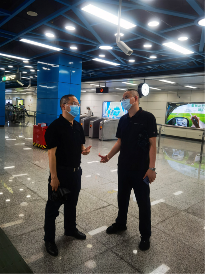 公司黨委書(shū)記、執行董事朱軍到廣州地鐵項目開(kāi)展調研